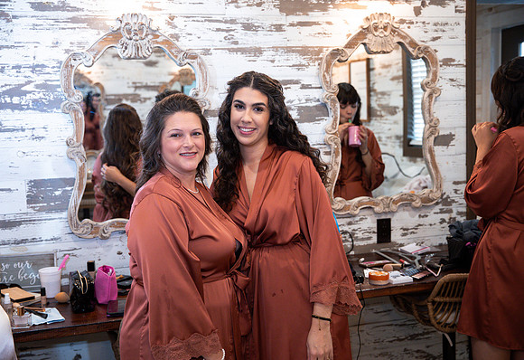 2-Bridesmaids-Getting-Ready-8