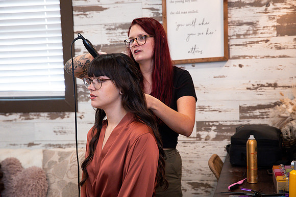 2-Bridesmaids-Getting-Ready-26