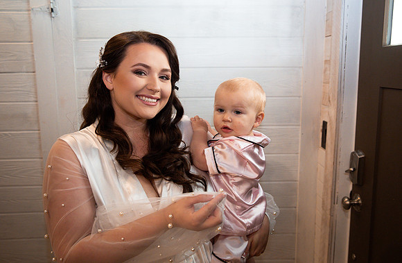 2-Bridesmaids-Getting-Ready-30