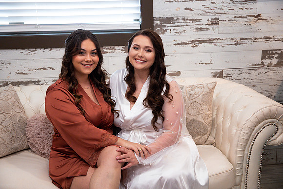 2-Bridesmaids-Getting-Ready-45