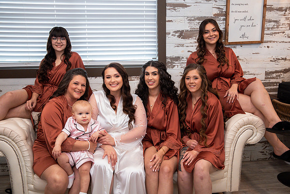 2-Bridesmaids-Getting-Ready-51