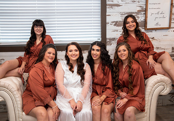2-Bridesmaids-Getting-Ready-53
