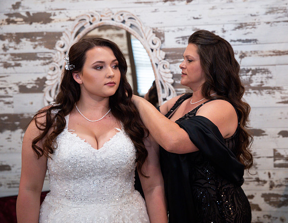 2-Bridesmaids-Getting-Ready-74