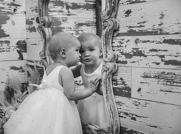 2-Bridesmaids-Getting-Ready-B&W-8