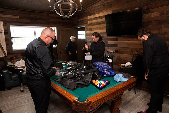 3-Groomsmen-Getting-Ready-1