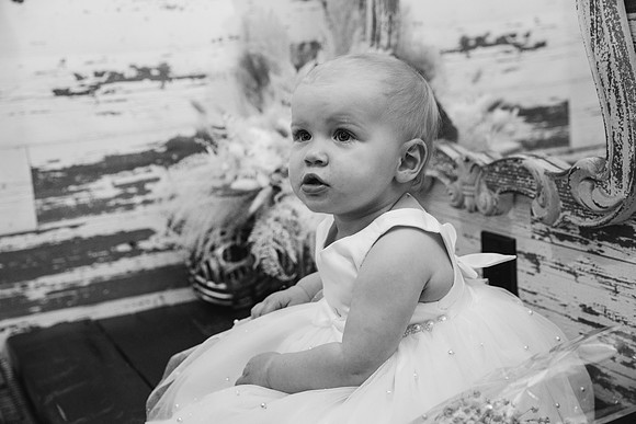 2-Bridesmaids-Getting-Ready-B&W-7