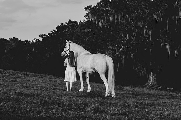 B&W Olivia-9930