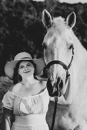 B&W Olivia-9774