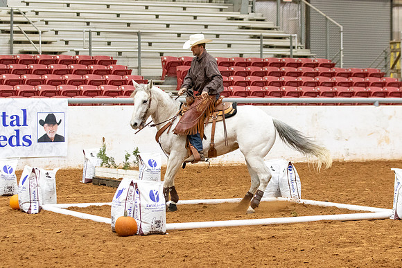 Int&FuturityR1-152